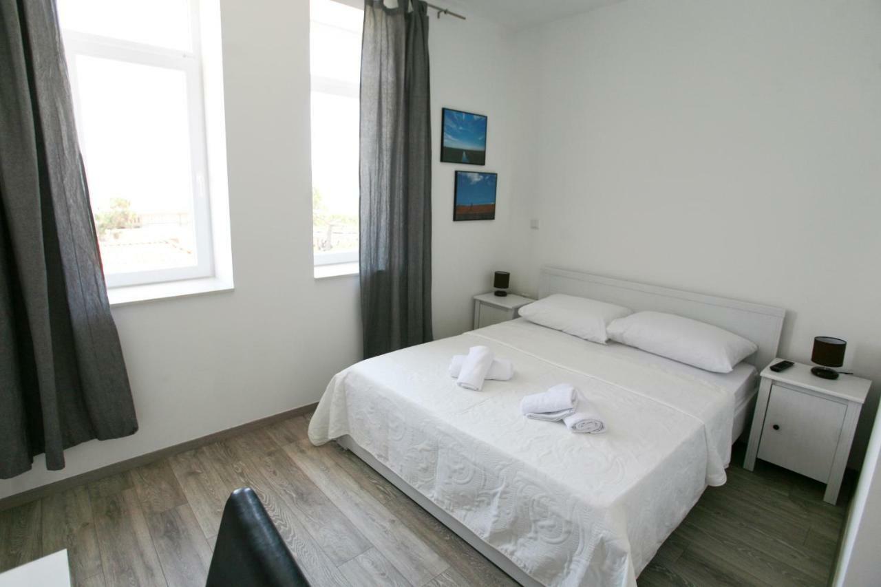 Guesthouse Vienna Baska Exterior photo