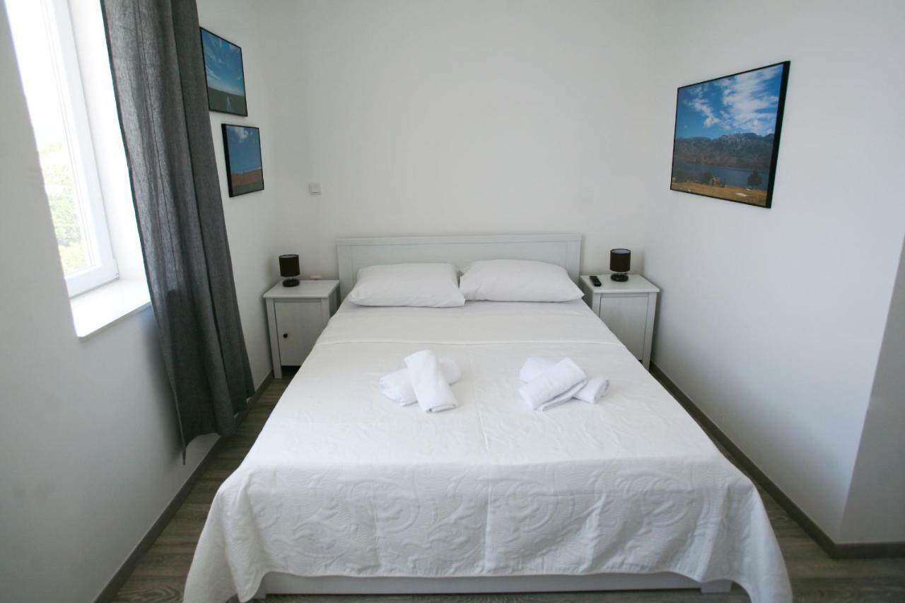 Guesthouse Vienna Baska Exterior photo