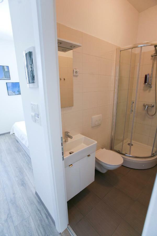 Guesthouse Vienna Baska Exterior photo